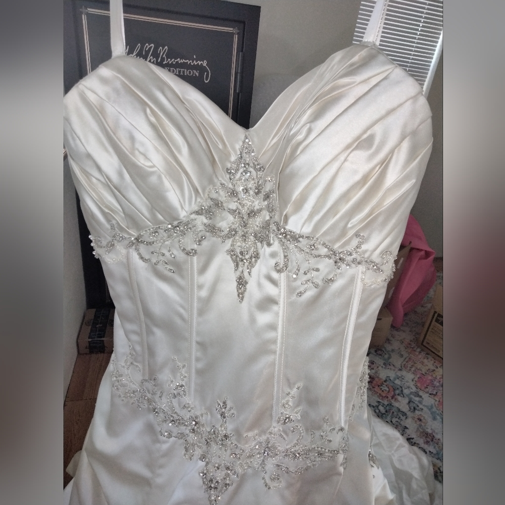 Robert Jillian Wedding Gown